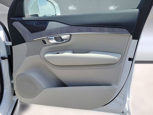 New 2024 Volvo XC90 T8 Ultimate w/ Protection Package Premier image 33