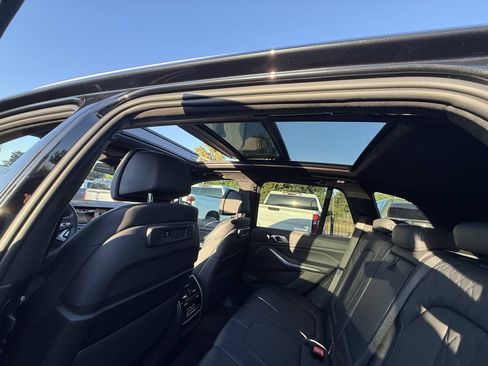 Used 2022 BMW X5 sDrive40i RWD image 34