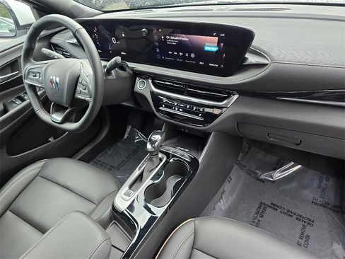 Used 2025 Buick Envista Avenir image 44