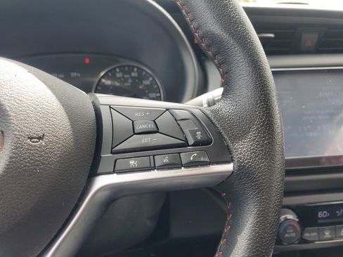 Used 2022 Nissan Kicks SR image 22