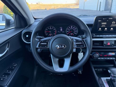 Used 2019 Kia Forte LXS image 14