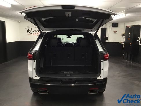 Used 2022 Chevrolet Traverse Premier w/ Redline Edition AWD/4WD image 12