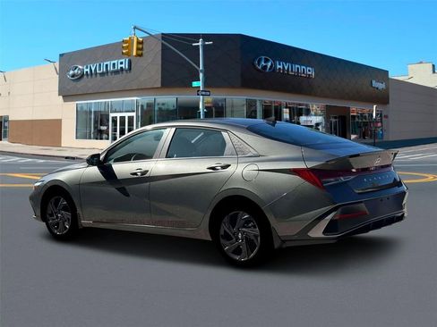 New 2026 Hyundai Elantra SEL Sport Premium w/ Cargo Package FWD image 4