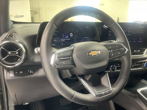 Used 2026 Chevrolet Equinox LT FWD image 14