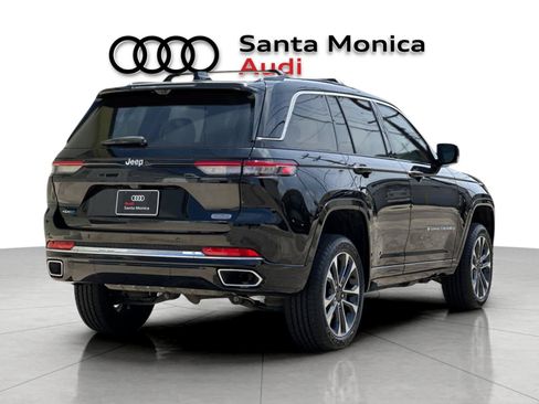 Used 2023 Jeep Grand Cherokee Overland w/ Luxury Tech Group IV AWD/4WD image 2