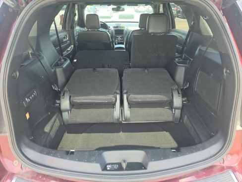 Used 2018 Ford Explorer Limited w/ Equipment Group 301A AWD/4WD image 14