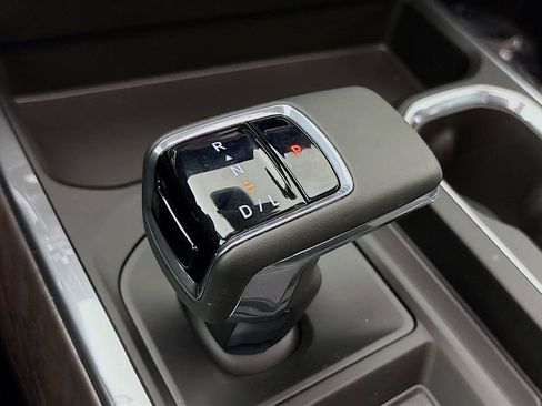 New 2026 GMC Sierra 1500 SLT w/ SLT Premium Package image 17