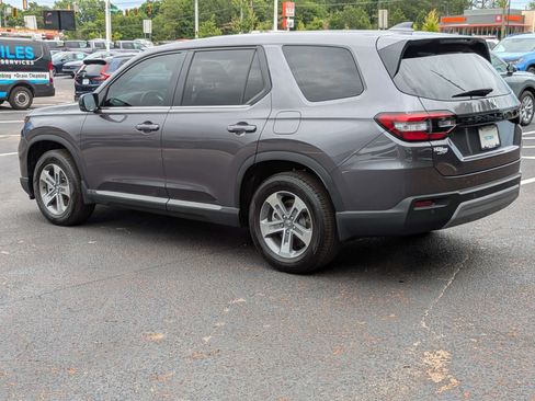 Certified 2025 Honda Pilot EX-L image 8