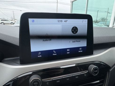 Used 2022 Ford Escape SE w/ SE Sport Appearance Package image 13