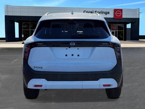 New 2026 Nissan Kicks SV w/ SV Premium Package FWD image 4