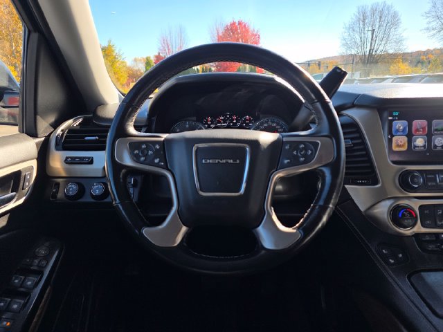 Used 2020 GMC Yukon Denali w/ Open Road Package AWD/4WD image 28