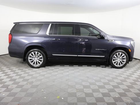 Certified 2023 GMC Yukon XL Denali image 4