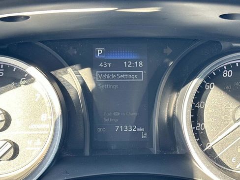 Used 2022 Toyota Camry LE image 20