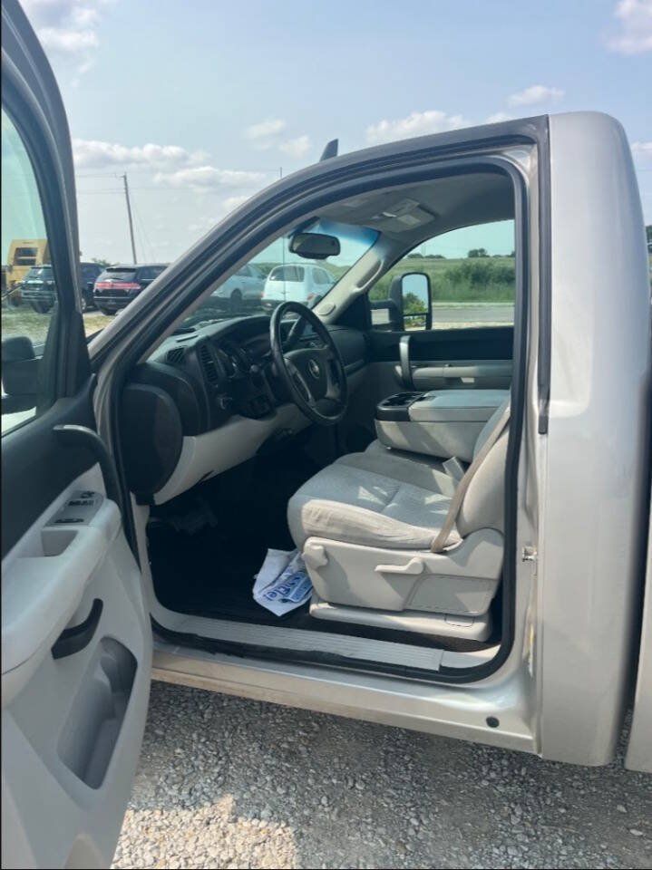 Used 2007 Chevrolet Silverado 2500 LT w/ Suspension Package, Off-Road AWD/4WD image 5
