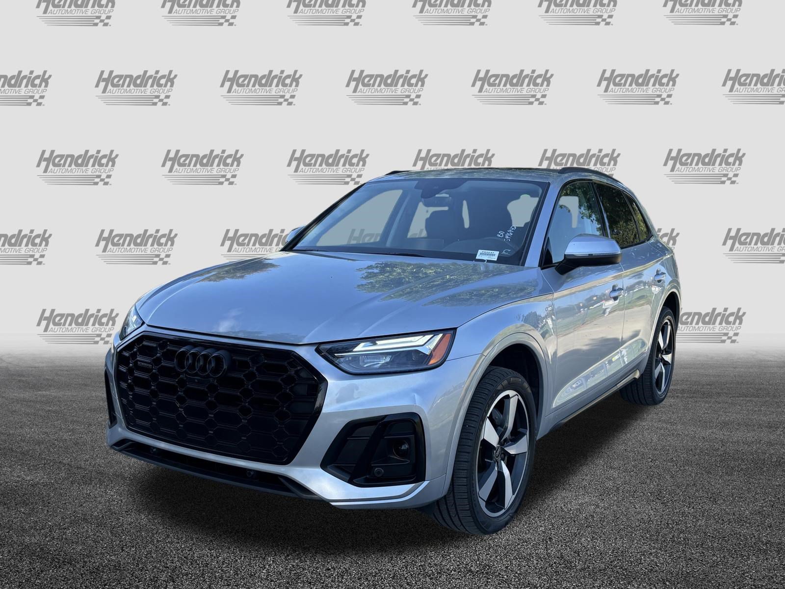 Used 2023 Audi Q5 2.0T Premium Plus w/ Premium Plus Package AWD/4WD image 5