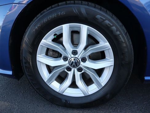 Used 2017 Volkswagen Passat 1.8T S FWD image 41