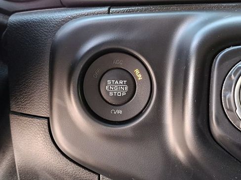 Used 2021 Jeep Gladiator Sport AWD/4WD image 24