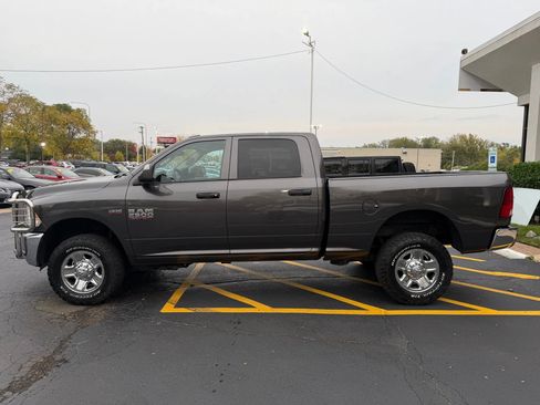 Used 2018 RAM 2500 Tradesman w/ Chrome Appearance Group image 4