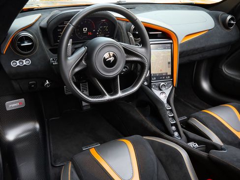 Used 2023 McLaren 720S Performance RWD image 8