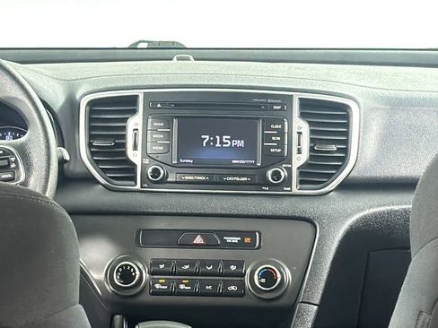 Used 2018 Kia Sportage LX image 16