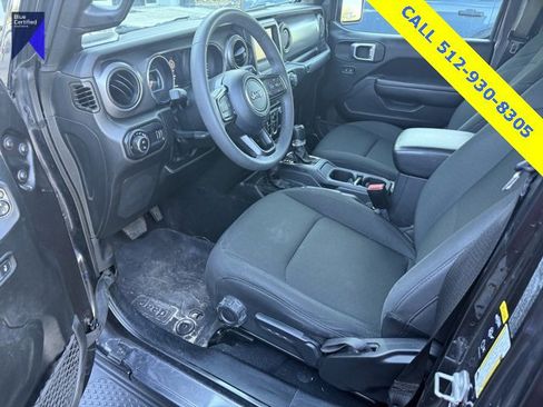 Used 2023 Jeep Gladiator Willys image 9