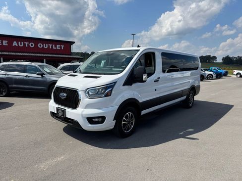 Used 2023 Ford Transit 350 XLT image 2