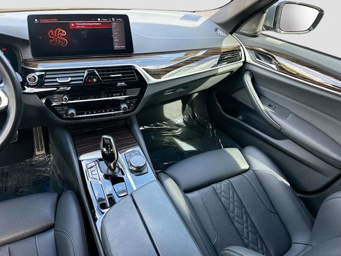 Used 2023 BMW 540i w/ M Sport Package image 24