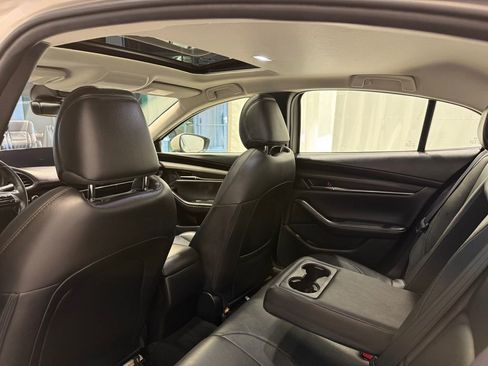 Used 2024 MAZDA MAZDA3 s image 23