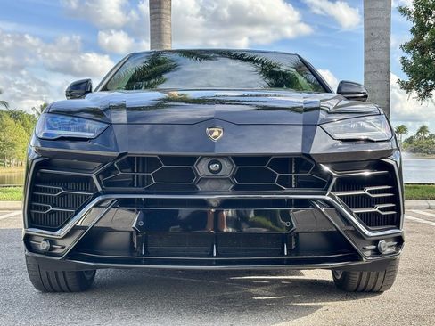 Used 2021 Lamborghini Urus image 3
