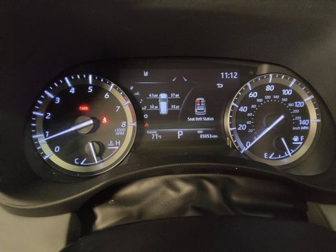 Used 2021 Toyota Highlander XLE image 23