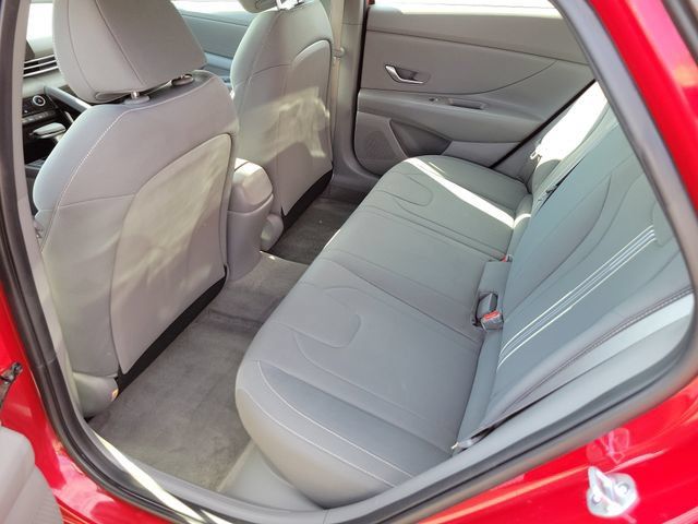 Used 2023 Hyundai Elantra Blue FWD image 24