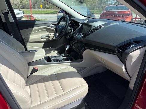 Used 2019 Ford Escape Titanium image 15