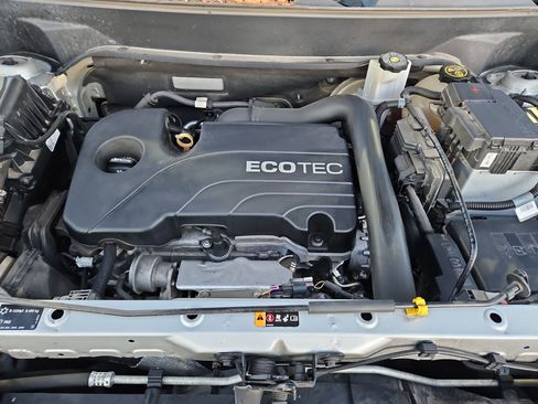 Used 2018 Chevrolet Equinox LT image 34