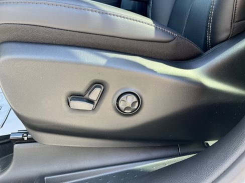 New 2026 Chrysler Voyager LX image 13