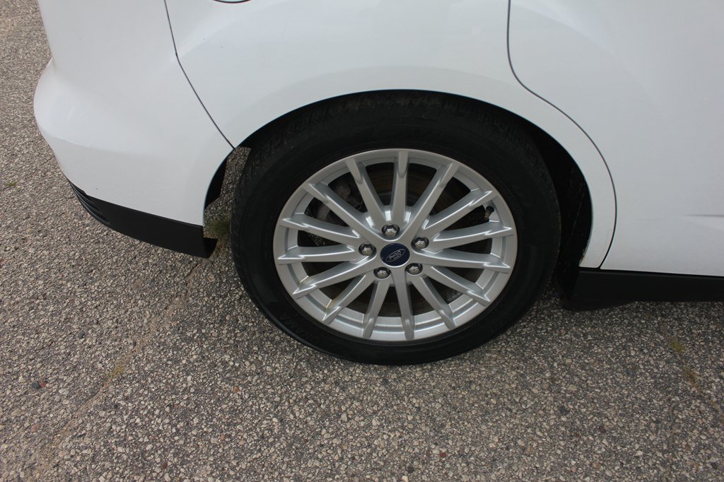 Used 2016 Ford C-MAX Energi SEL w/ Equipment Group 302A FWD image 52