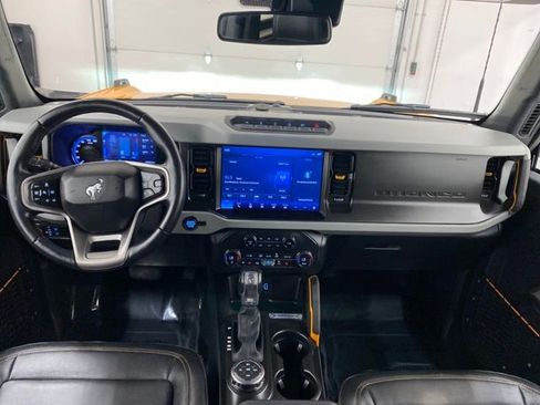 Used 2021 Ford Bronco Badlands image 28