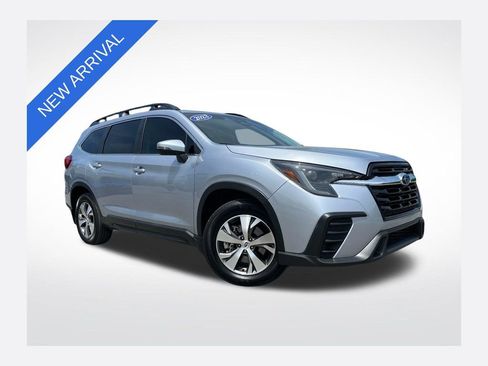 Used 2023 Subaru Ascent Premium w/ Convenience Package AWD/4WD image 1