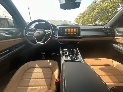 Certified 2024 Volkswagen Atlas Cross Sport SEL R-Line image 10