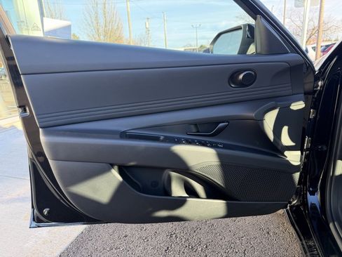 Certified 2025 Hyundai Elantra Sport image 11