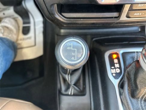 Used 2020 Jeep Wrangler Unlimited Sahara image 29