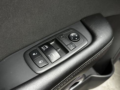 Used 2019 Dodge Challenger GT image 11