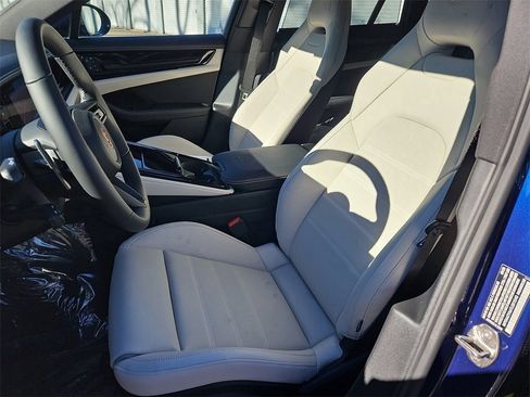 New 2026 Porsche Panamera 4 image 5