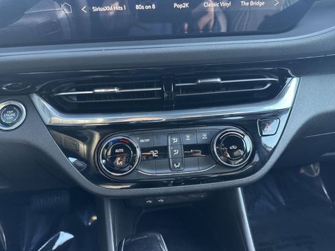 Used 2025 Buick Envista Sport Touring image 19