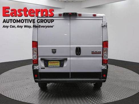 Used 2022 RAM ProMaster 3500 w/ Driver Convenience Group FWD image 6
