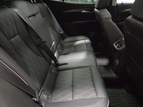 Used 2023 Buick Envision Avenir image 16