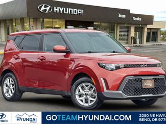 Used 2024 Kia Soul LX w/ Option Group 015 FWD video 1