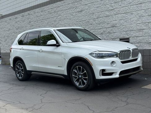 Used 2018 BMW X5 xDrive50i AWD/4WD image 43