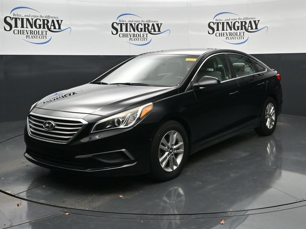 Used 2016 Hyundai Sonata SE FWD image 3