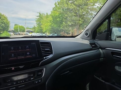 Used 2022 Honda Ridgeline Sport image 19