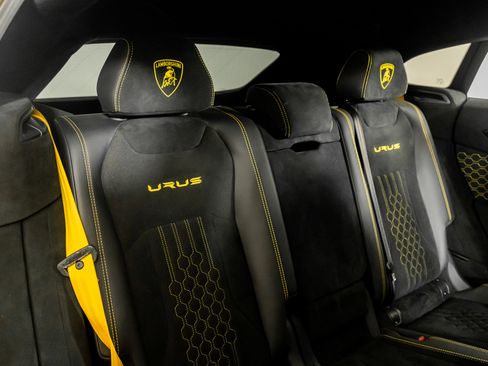 Used 2023 Lamborghini Urus Performante image 33